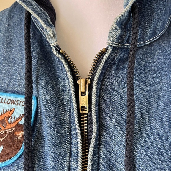 Vintage Womens Denim Jacket Yellowstone Patch Hooded Lined 90s USA - Picture 4 of 16